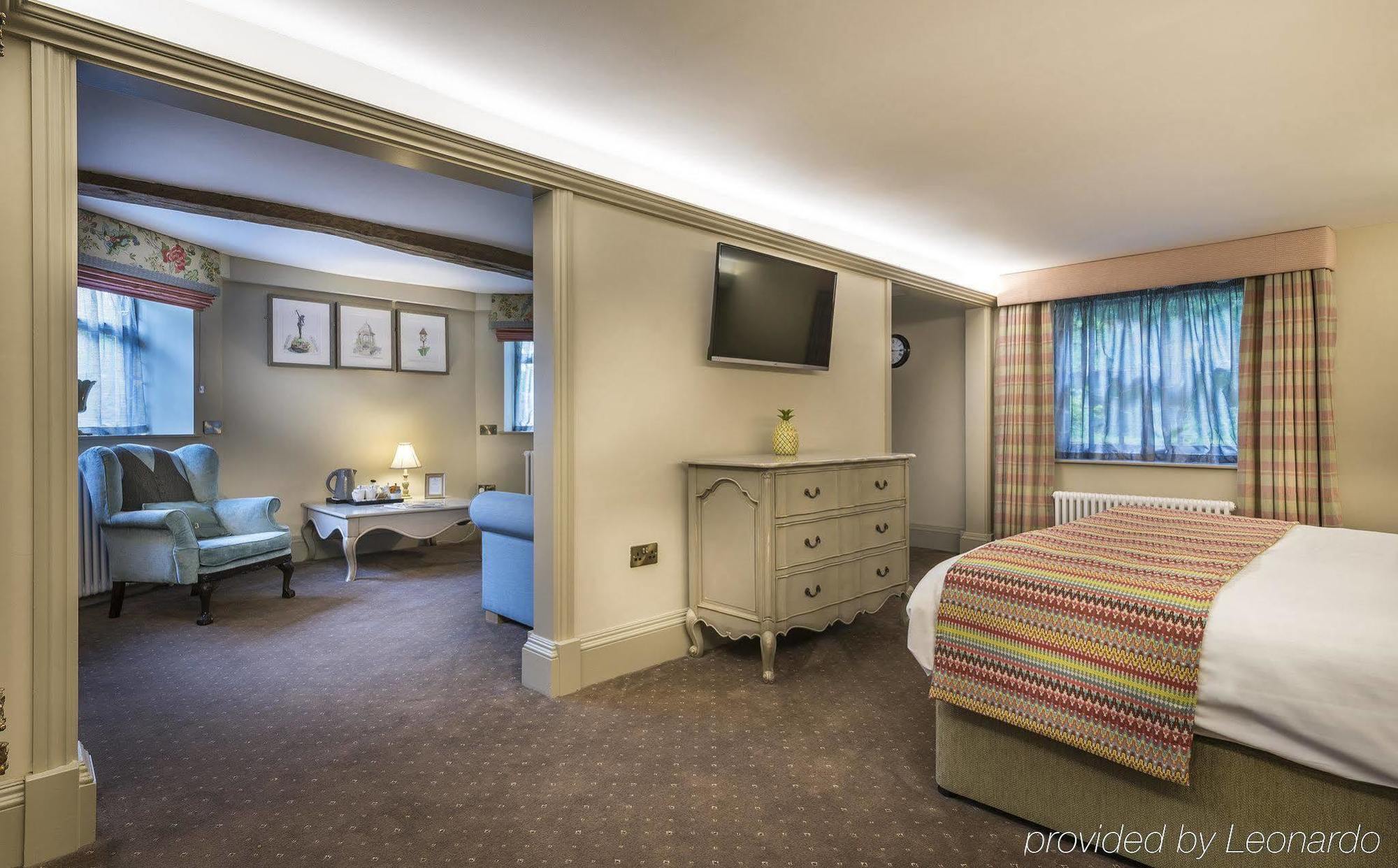 Hotel Hall 4*
